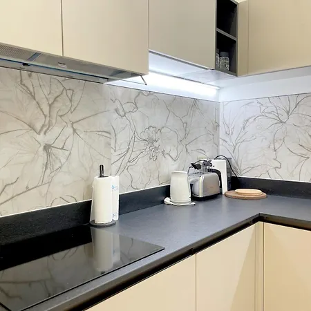 Zia Lella Near Piazza Del Campo